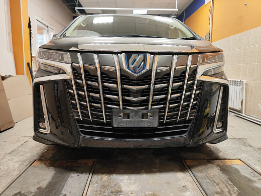 Утеплитель радиатора кожаный Toyota Alphard (H30) 2017 - 2022