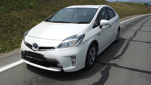 Утеплитель радиатора кожаный Toyota Prius 2012-2016 30 PHV