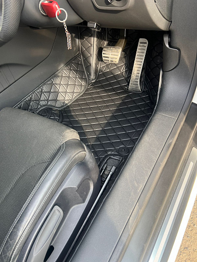Коврики кожаные в салон 3D Audi TT 2010-2015 правый руль (передние)