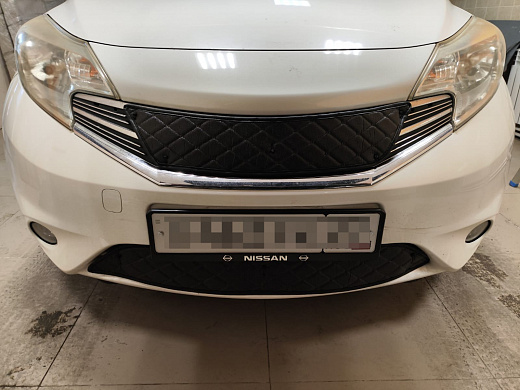 .Утеплитель радиатора кожаный 2 части Nissan Note Е12 2012 - 2016 До рестайлинг