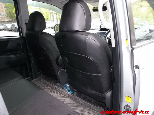 Чехлы из экокожи Toyota Voxy (Noah) 70 75 06.2007-12.2013 40/60 (Мод.390.0) - 3 ряда Автокомфорт