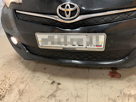 Утеплитель радиатора кожаный Toyota Ractis 120 2010 - 2014